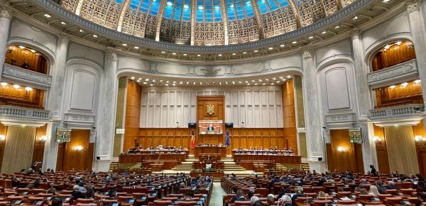 Modificari la alegerile parlamentare: Fara condamnati penal in Parlament!
